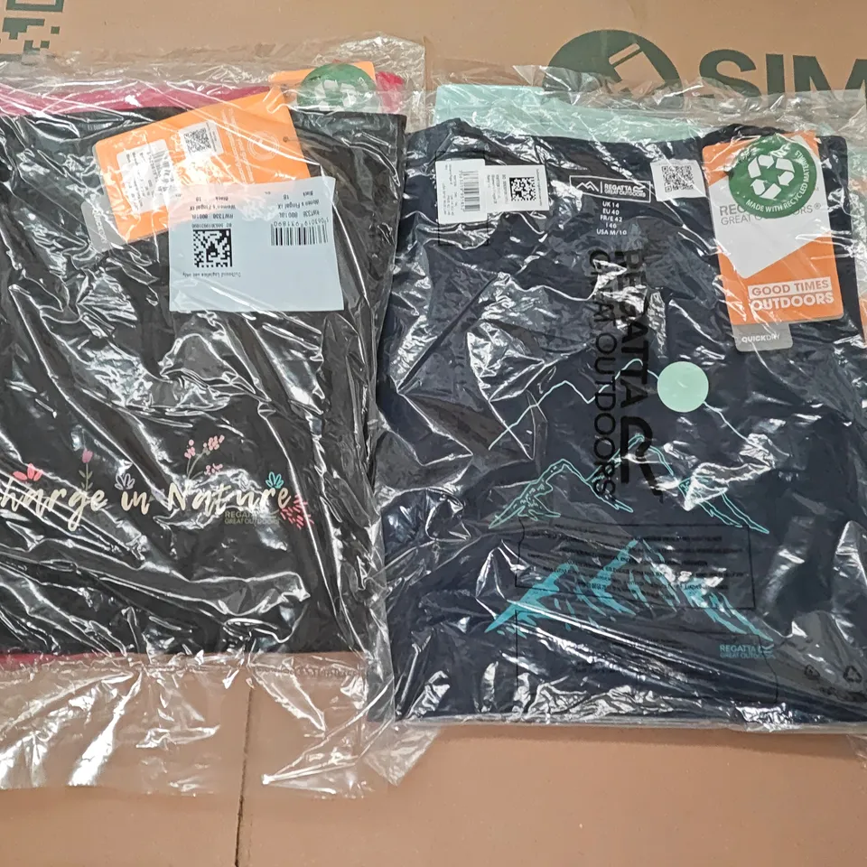 LOT OF 10 ASSORTED BRAND NEW REGATTA T-SHIRTS & IN VARIOUS STYLES, COLOURS AND SIZES