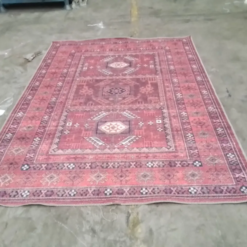 QUALITY DESIGNER AREA RUG - APPROXIMATELY 220X160CM