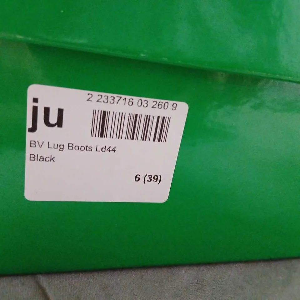 BOTTEGA VENETA LUG BOOTS – BLACK LEATHER, UK 6 (EU 39)