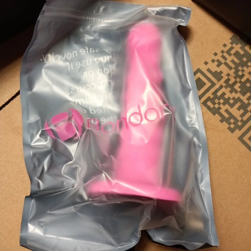 LOT OF 5 ASSORTED ADULT PLEASURE ITEMS TO INCLUDE SINFUL ANAL DOUCHE, LICKING MASSAGER AND BONDARA DILDO