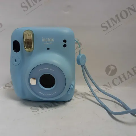 FUJIFILM INSTAX MINI 11 INSTANT CAMERA