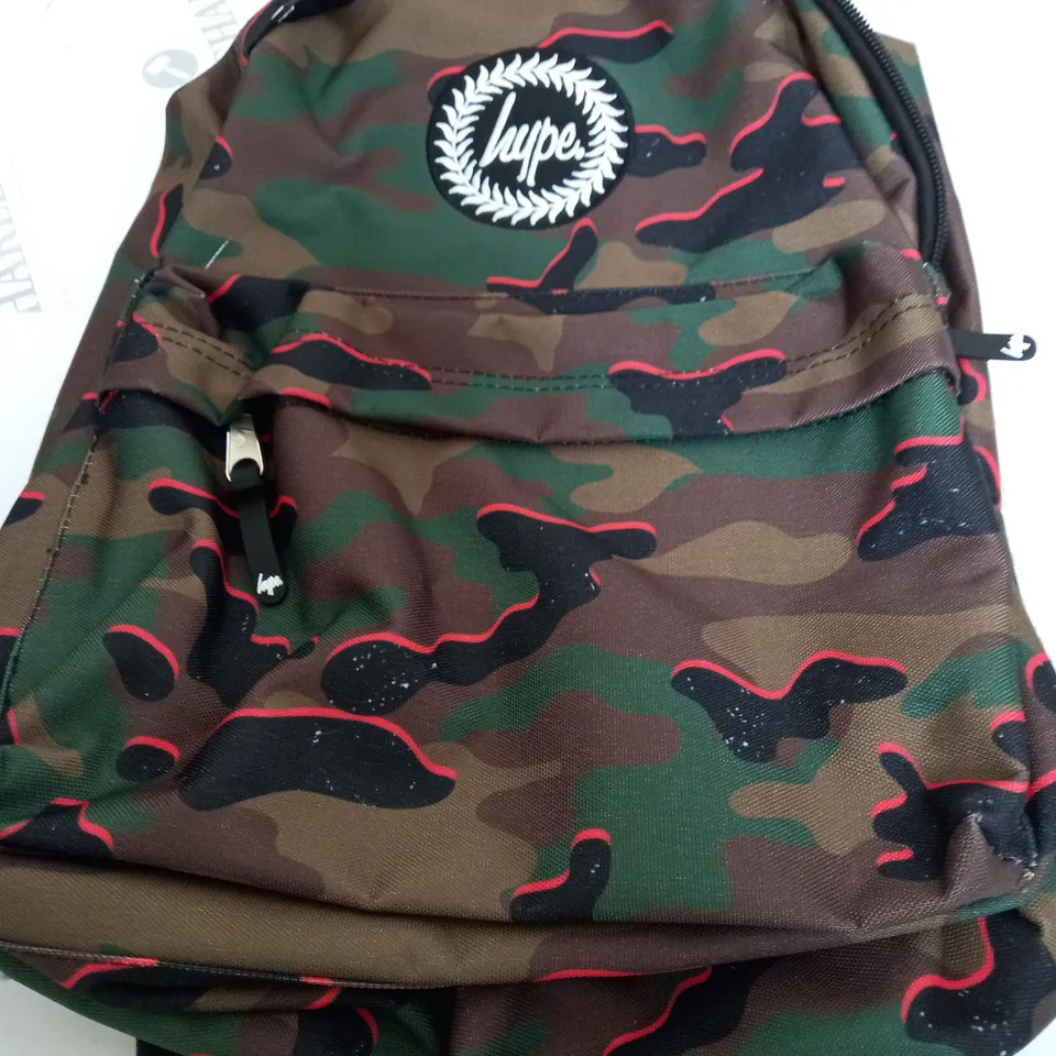 HYPE KHAKI/ORANGE POP CAMO BACKPACK