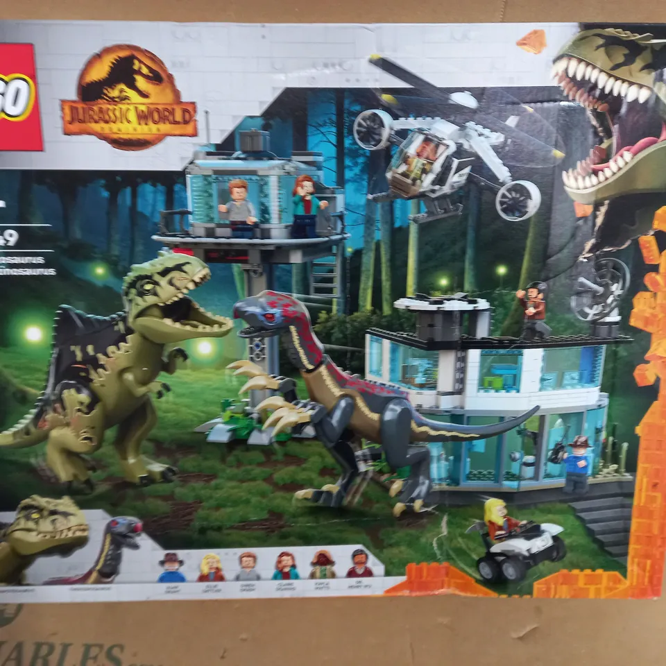 BOXED LEGO JURASSIC WORLD DINOSAUR ATTACK TOY 76949