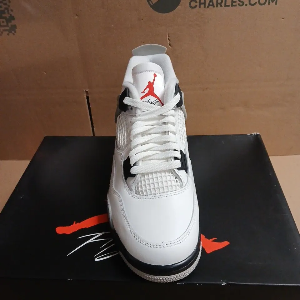 NIKE AIR JORDAN 4 RETRO WHITE TRAINERS BOXED UK 8.5