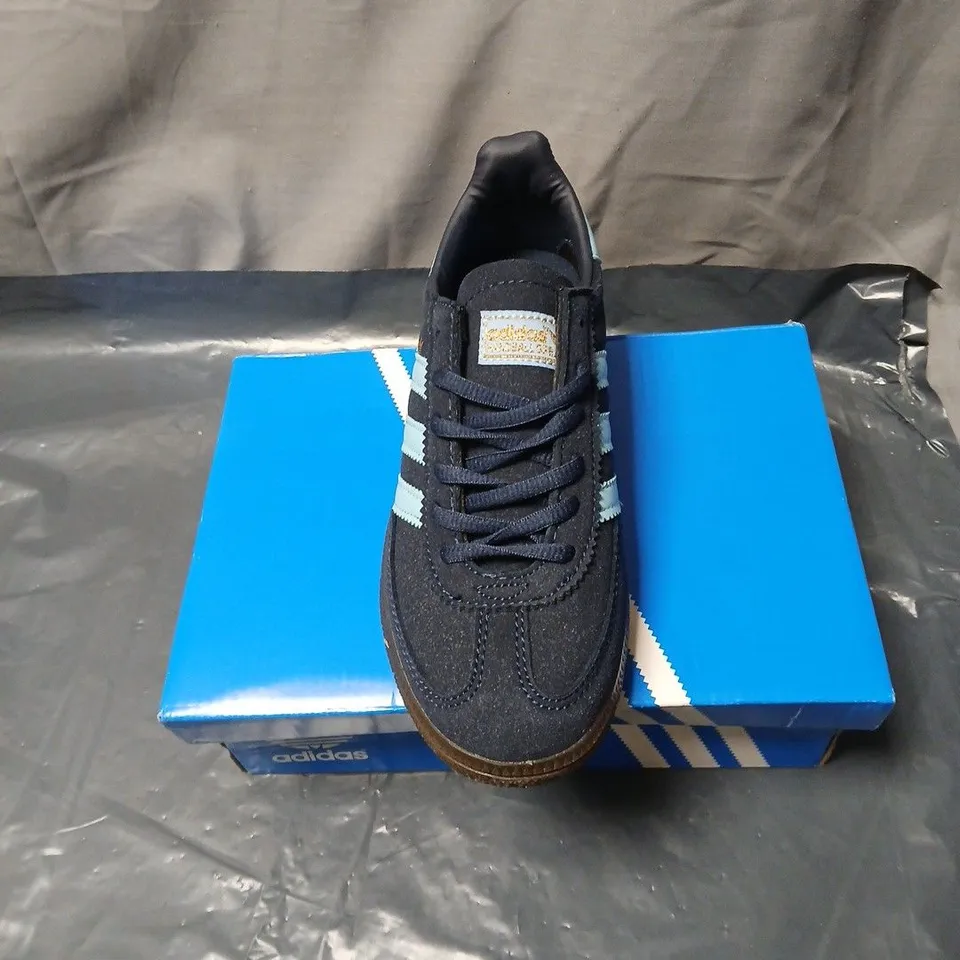 ADIDAS NAVY SUEDE SNEAKERS WITH LIGHT BLUE STRIPES – MEN'S UK SIZE 3.5