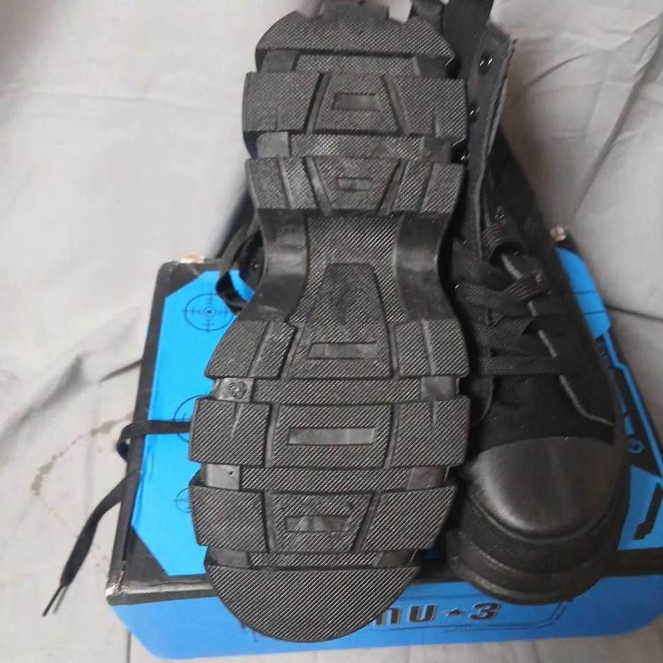 SLNU-3 BLACK CASUAL BOOTS (EU 38) HP09