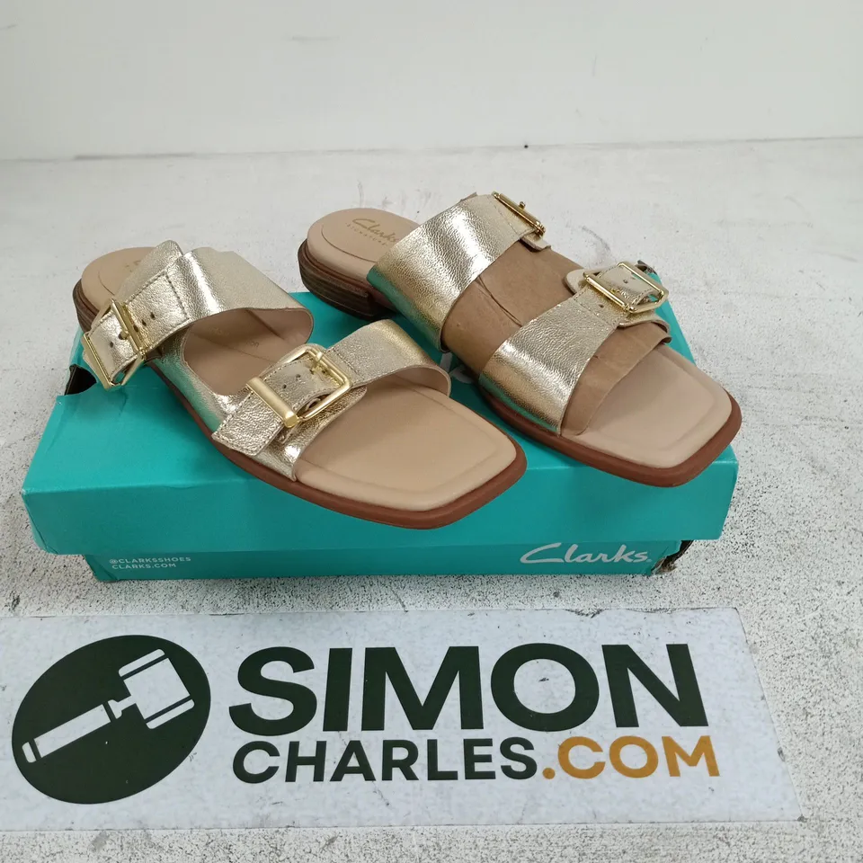 CLARKS ARIANY BAY SANDAL GOLD SIZE 8
