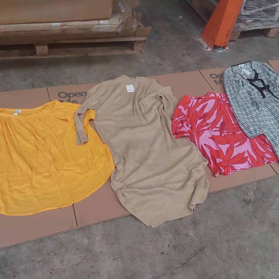 PALLET CONTAINING APPROXIMATELY 630x BRAND NEW ASSORTED DESIGNER CLOTHING ITEMS