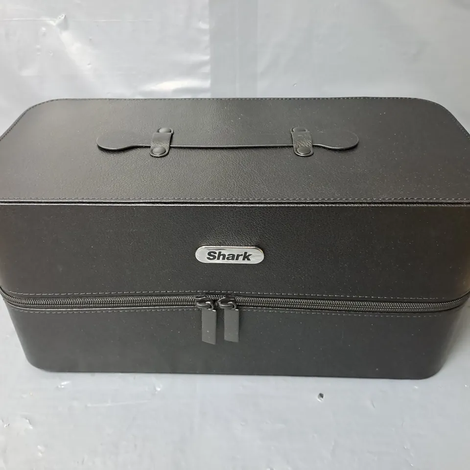 BOXED SHARK FLEX STYLE STORAGE CASE IN BLACK