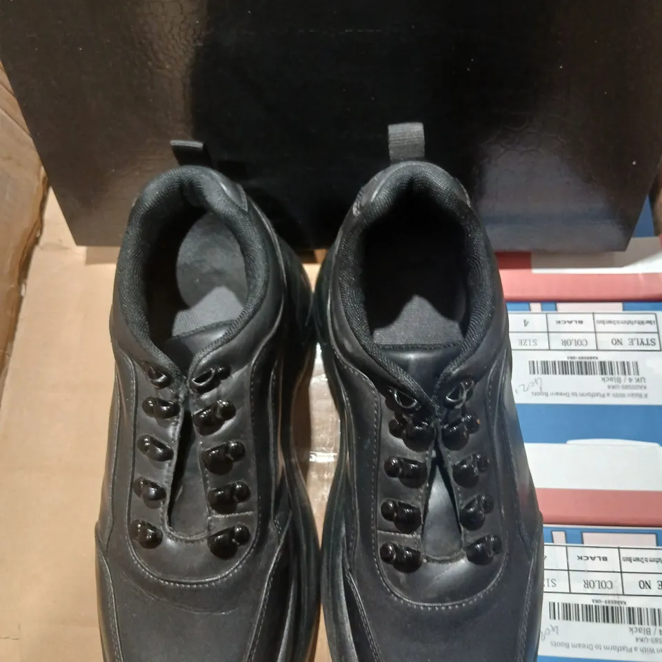 KOI UK 7 BLACK PLATFORM BOOTS – WOMEN'S 