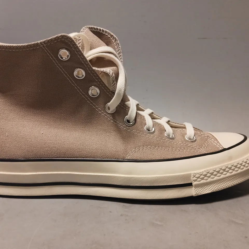 BOXED PAIR OF CONVERSE ALL STAR CHUCK 70 HI SHOES IN TAUPE UK SIZE 9