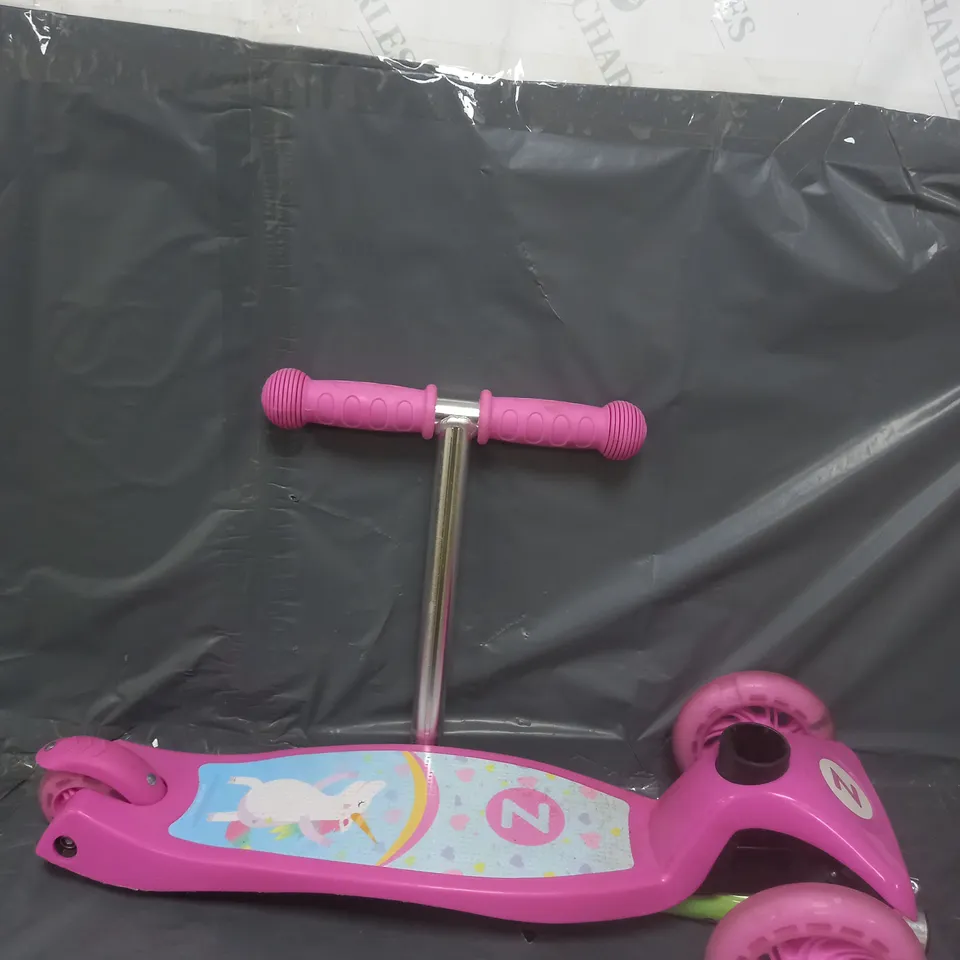 ZINC THREE WHEELED LIGHT UP SCOOTER (UNICORN)  RRP £39.99