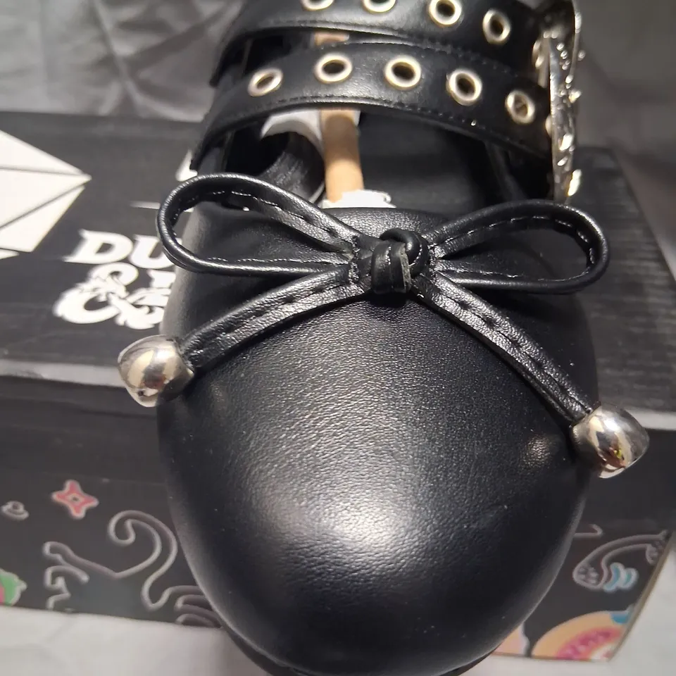 BRAND NEW BOXED KOI X DUNGEONS AND DRAGONS SONG OF REST BARD FLATS BLACK SIZE 7