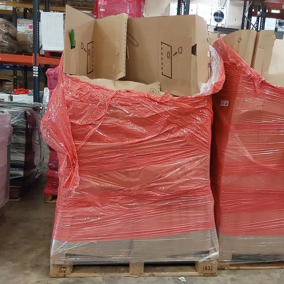 PALLET OF ASSORTED ITEMS INCLUDING: WALK IN GREENHOUSES, ADHESIVE WALL SHOE RACK, TOILET SEAT, STEP STOOL ECT