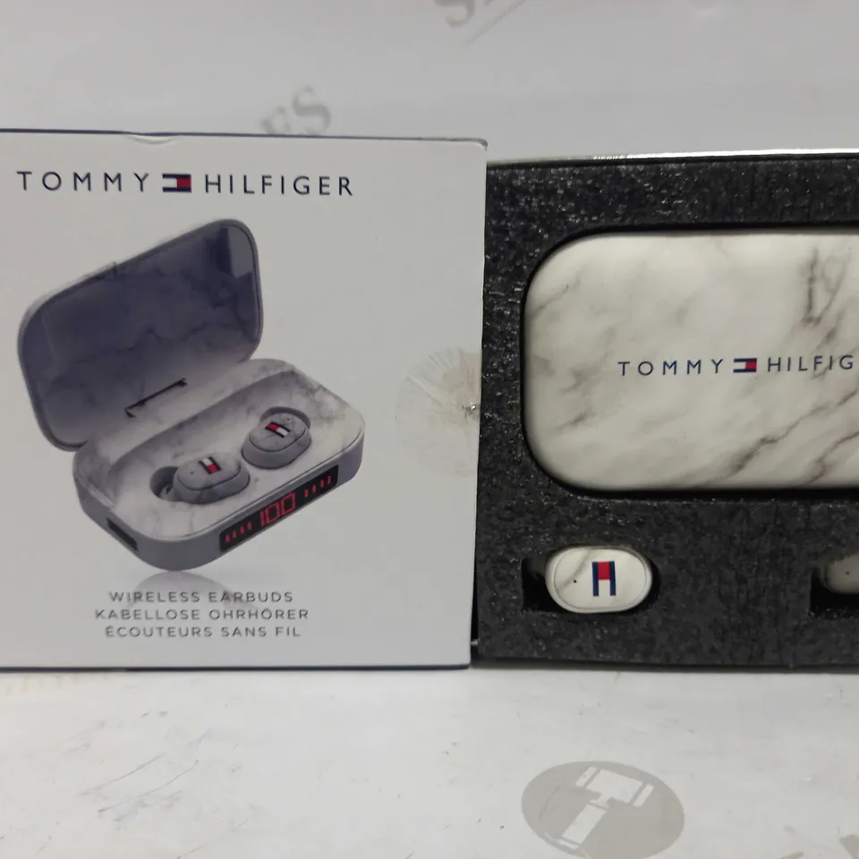 TOMMY HILFIGER WIRELESS POWERBANK EARBUDS RRP £90