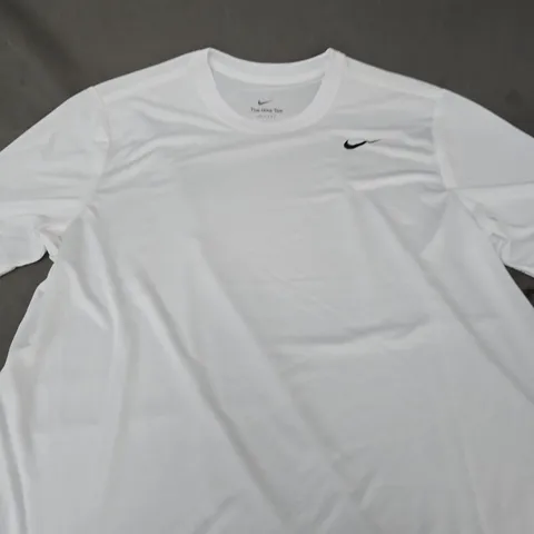 NIKE WHITE T-SHIRT β THE NIKE TEE- LARGE
