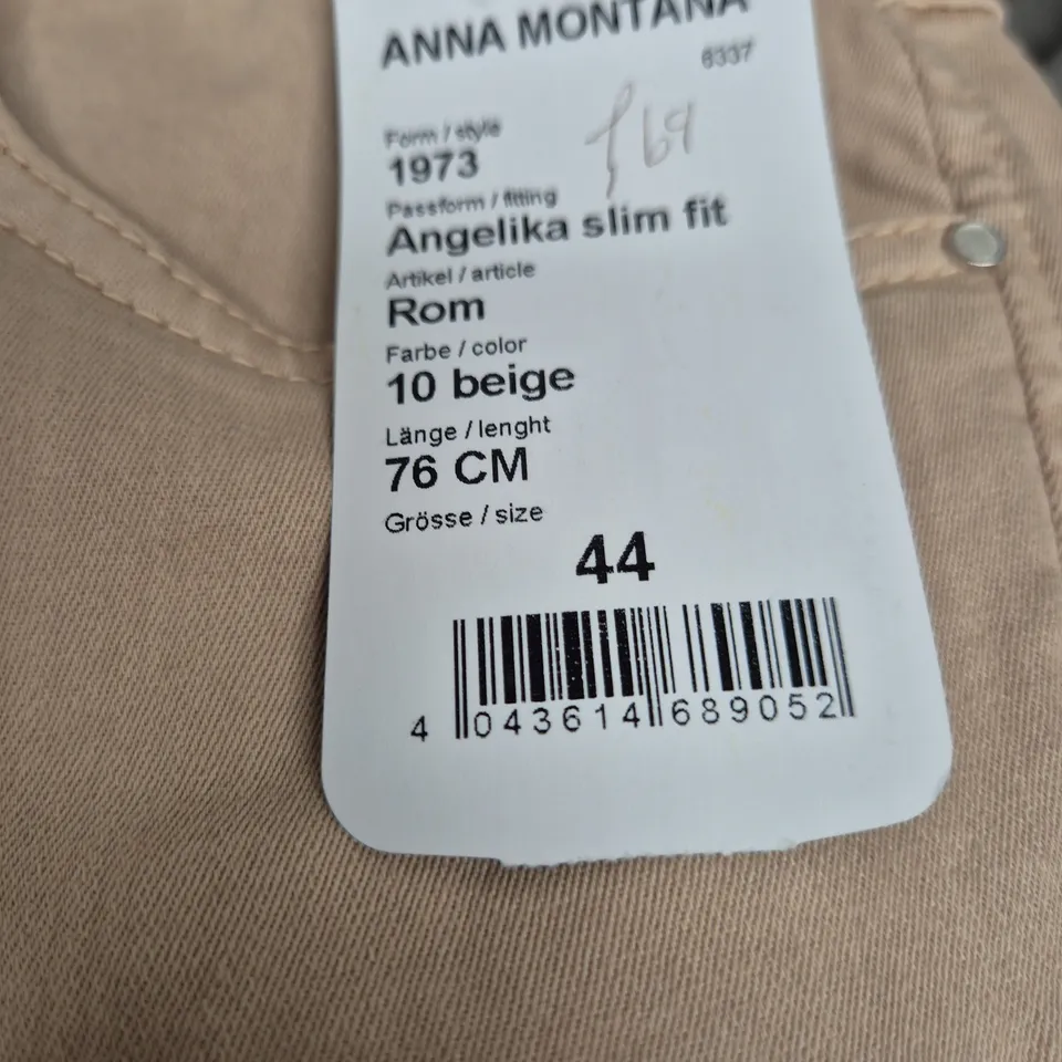 ANNA MONTANA JEANS – BEIGE WELLNESS JEANS WITH ZAUBERBUND, SLIM FIT, 76CM INSEAM, EU SIZE 44