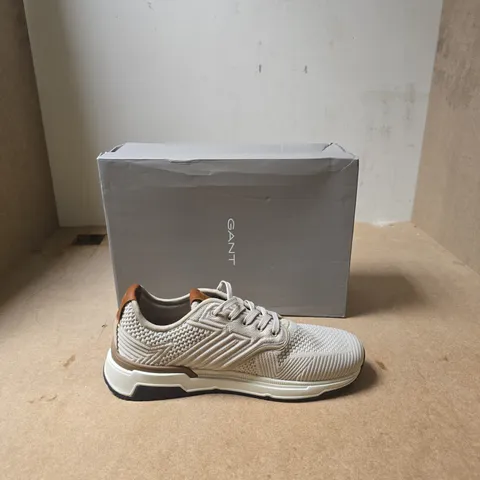 GANT KNIT RUNNER TRAINERS – WHITE/BEIGE - UK SIZE 8.5 