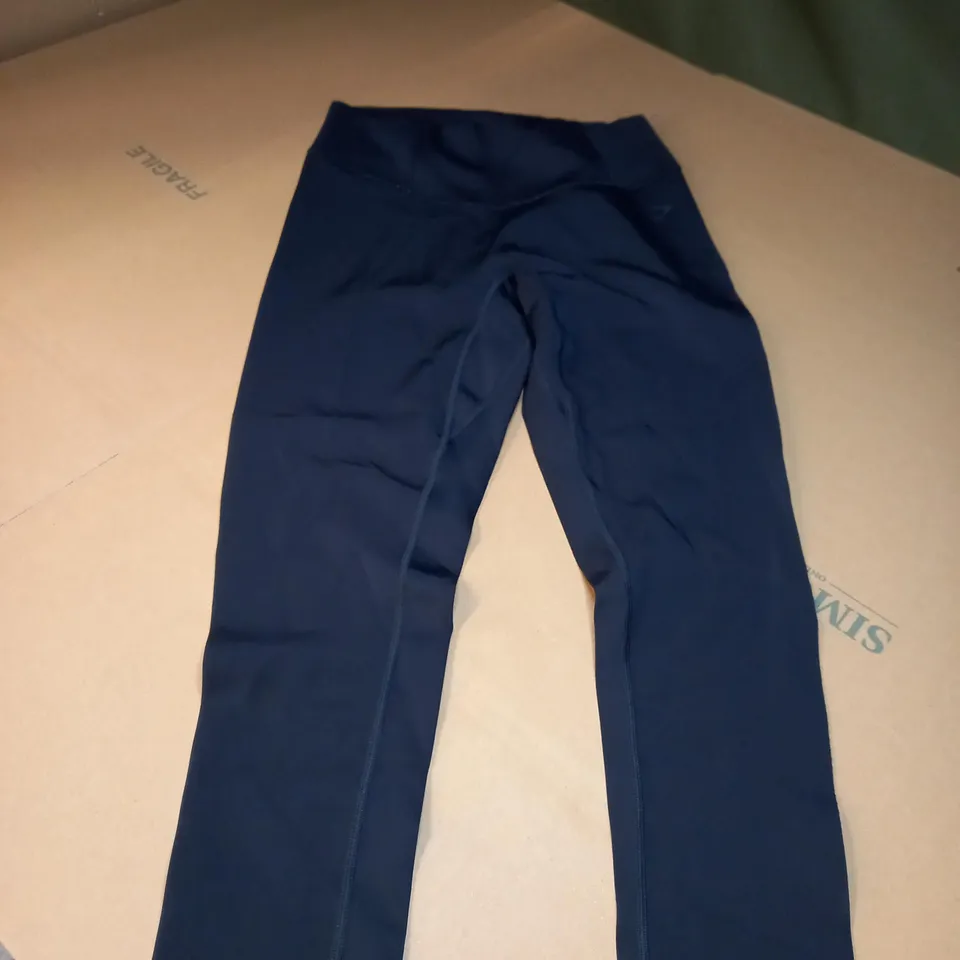 GYMSHARK SPORTS LEGGINGS IN DARK GREY - M