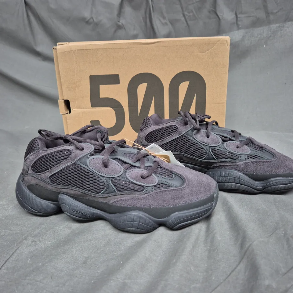 BOXED PAIR OF ADIDAS YEEZY 500 UTILITY BLACK UK 8 