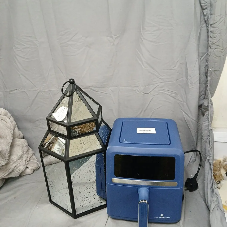 BLUE COOK'S ESSENTIALS AIR FRYER WITH GEOMETRIC GLASS LANTERN WITH X2 DUVET COVERS JOB LOT .