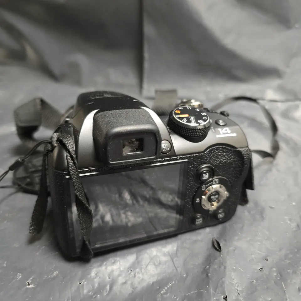FUJIFILM DIGITAL CAMERA WITH 24X ZOOM LENS 
