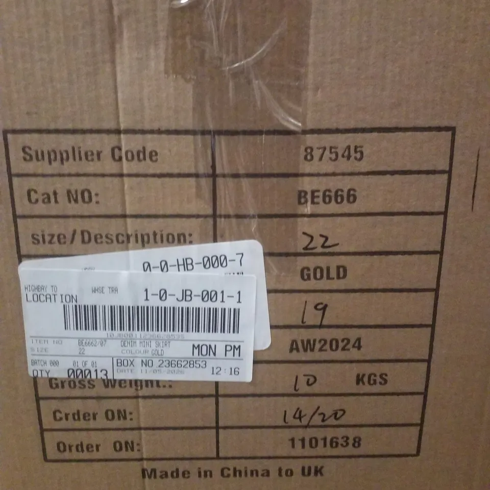 BOX CONTAINING APPROXIMATELY 13 BRAND NEW SIMPLY BE GOLD DENIM MINI SKIRTS - SIZE 22