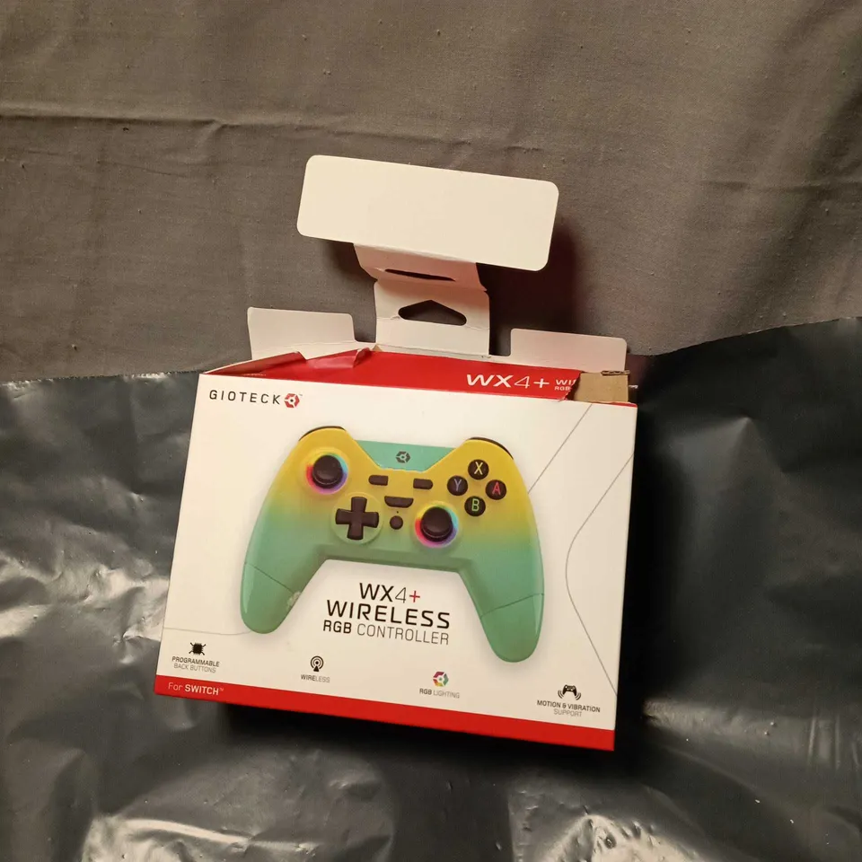 GIOTECK WX4+ WIRELESS RGB CONTROLLER FOR NINTENDO SWITCH – DAMAGED BOX