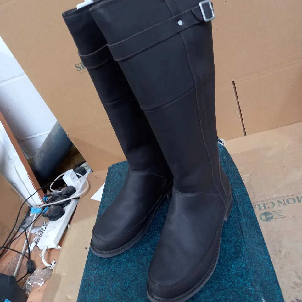EMU AUSTRAILIA NATASHA ESPRESSO LEATHER BOOTS - SIZE 7