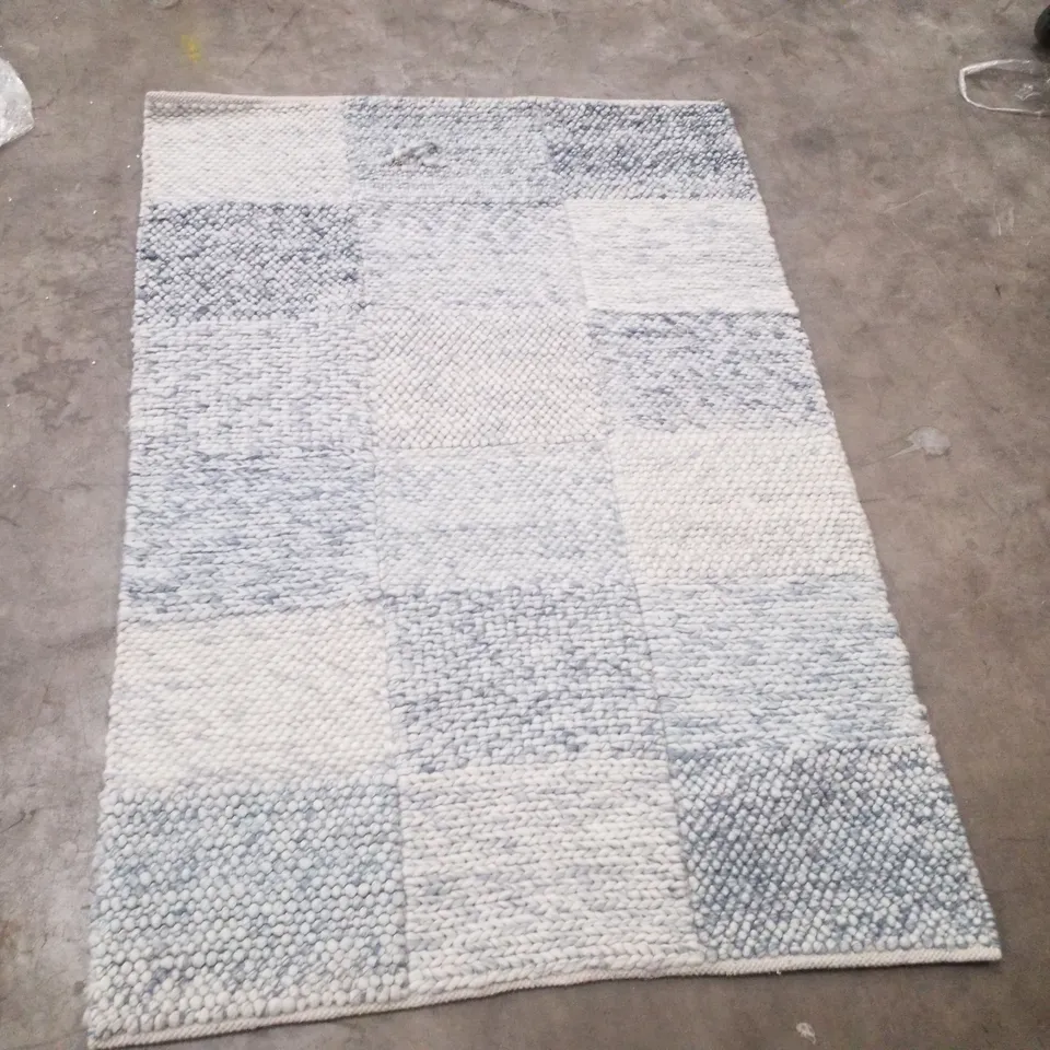 QUALITY DESIGNER AREA RUG - APPROXIMATELY 164X115CM