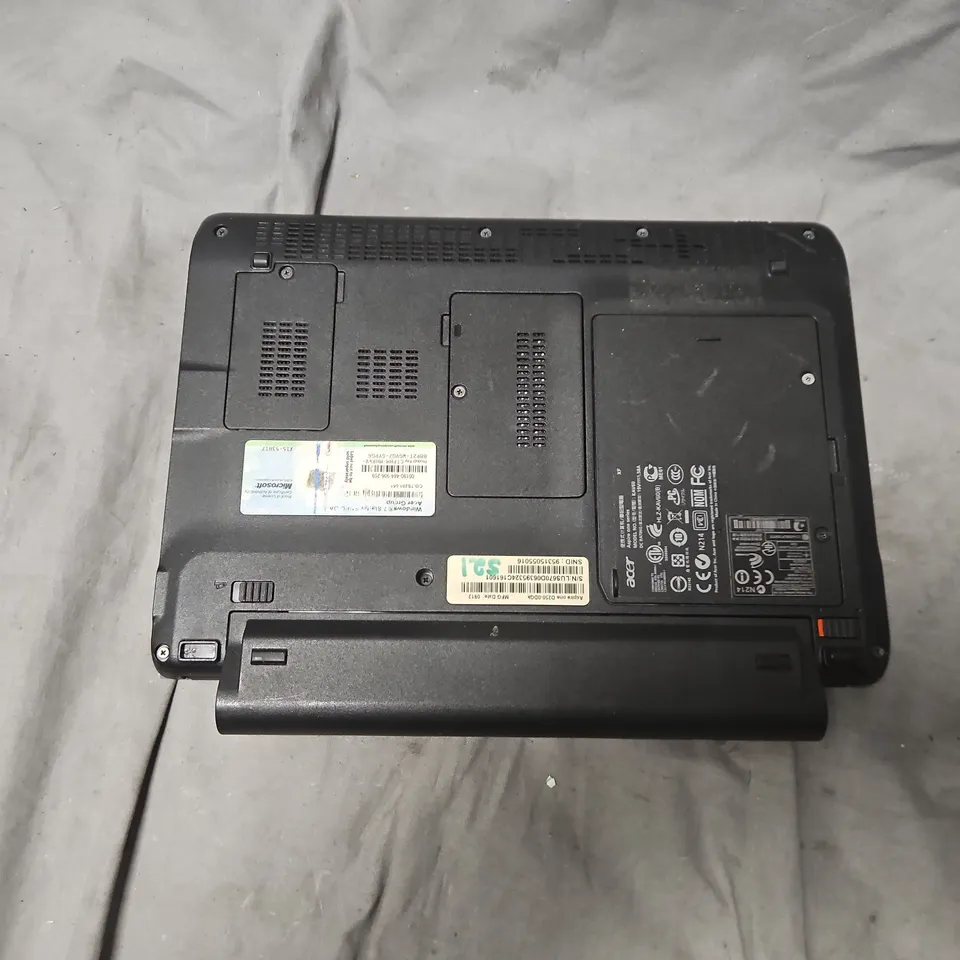 ACER ASPIRE ONE KAV60 LAPTOP