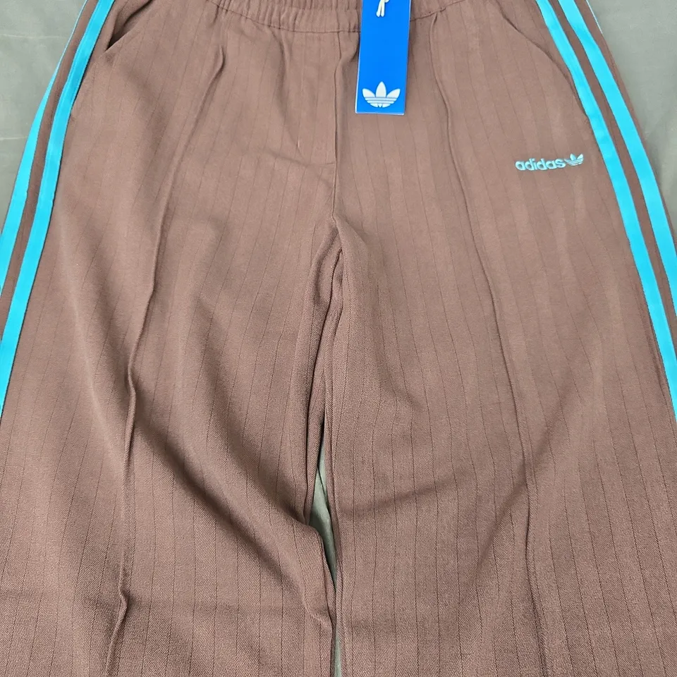 ADIDAS TAILORED PANTS IN BROWN/CYAN SIZE MEDIUM