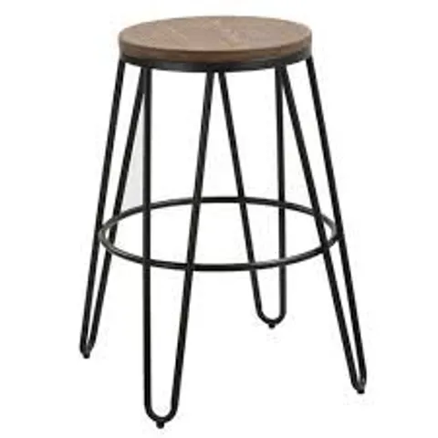 BOXED HOMESDIRECT365 BLACK METAL BAR STOOL