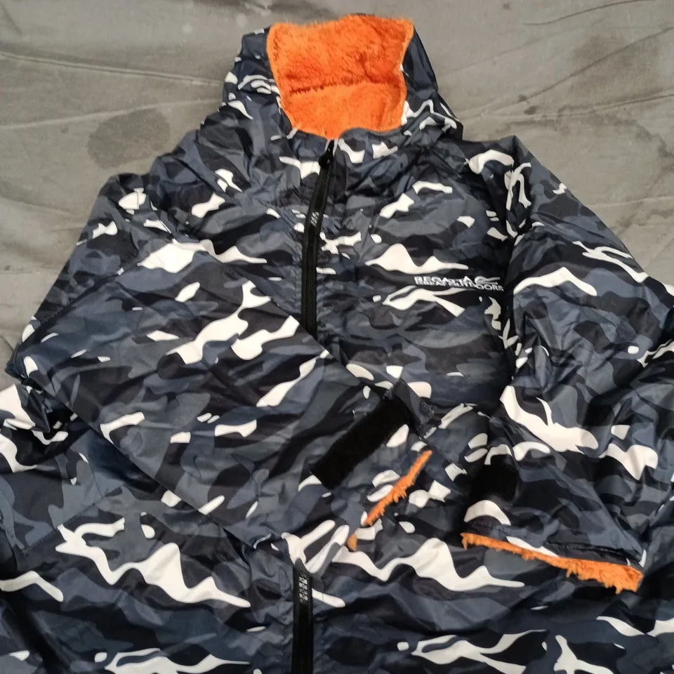 REGATTA GREAT OUTDOORS HYDRAFORT KIDS' CAMOUFLAGE WATERPROOF JACKET, UK 5-9 YEARS