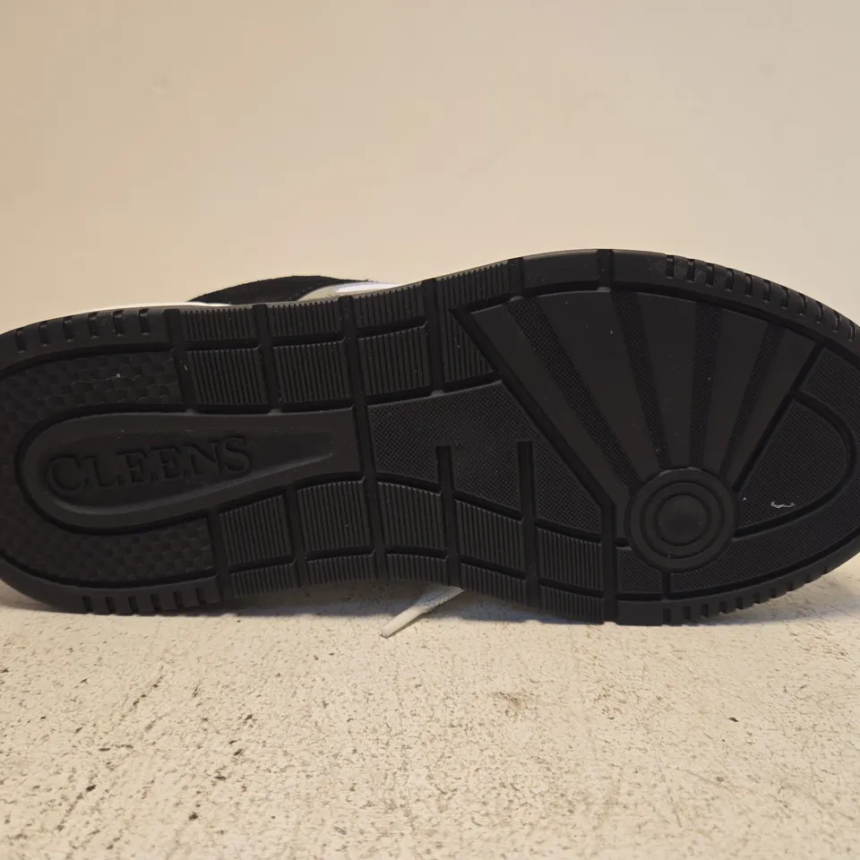 PAIR OF CLEENS LAYUP VIPER SNEAKERS - UK SIZE 6