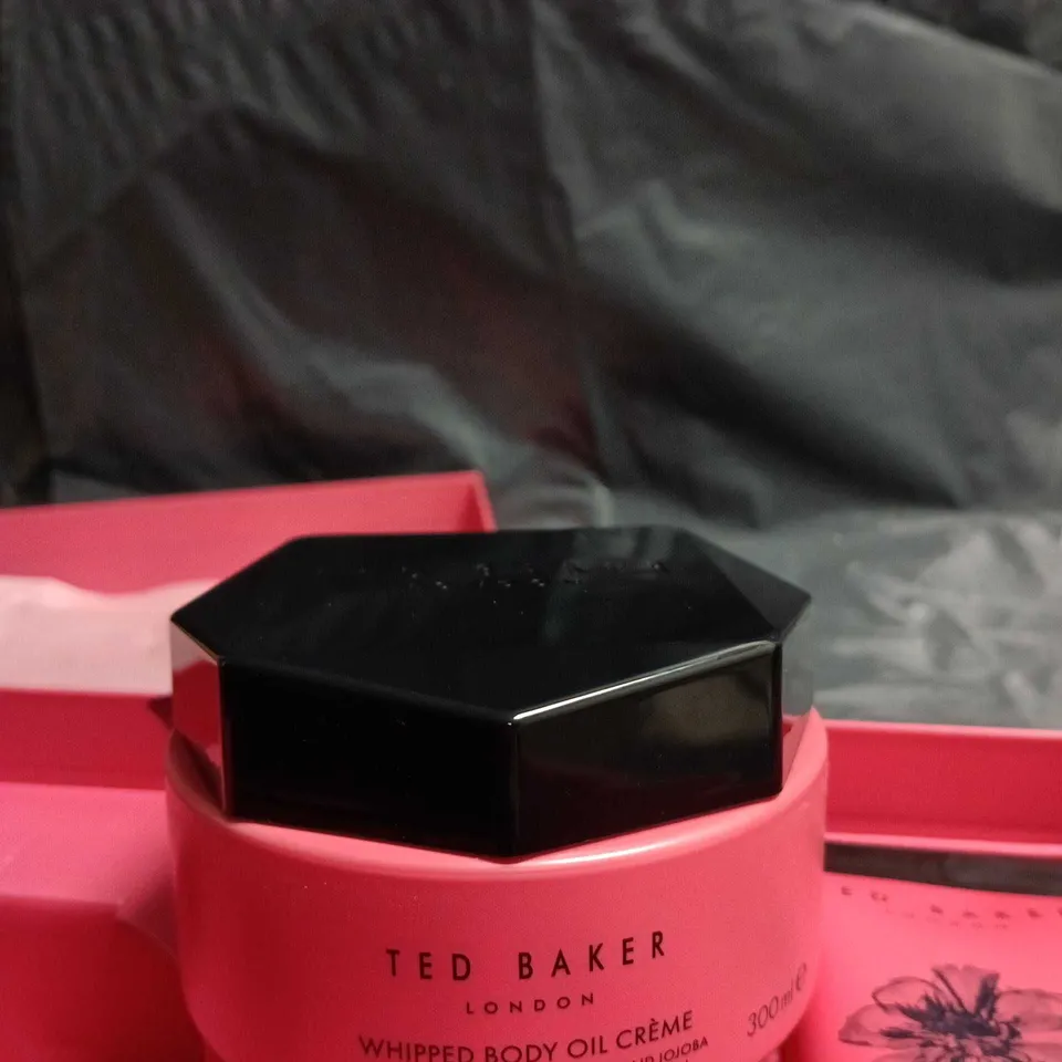 TED BAKER LONDON NOURISHING OVERNIGHT FOOT CREAM & HAND & NAIL BALM SET IN PINK GIFT BOX (150 ML + 75 ML)