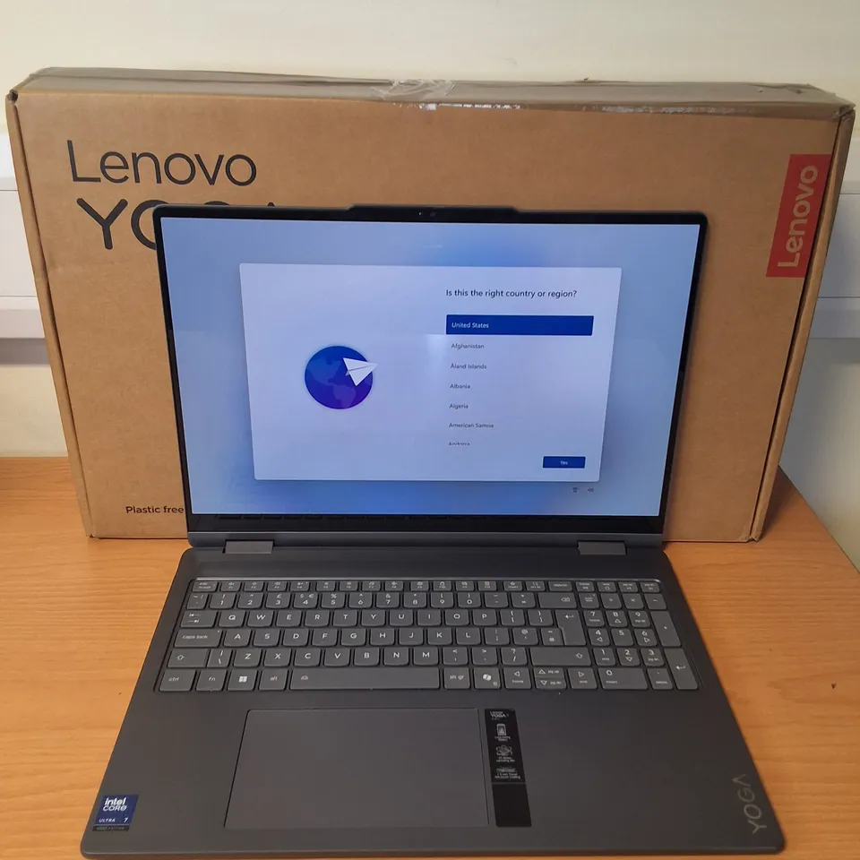 BOXED LENOVO YOGA 7 32GB RAM 1TB SSD INTEL CORE U7 LAPTOP IN SILVER - 16ILL10