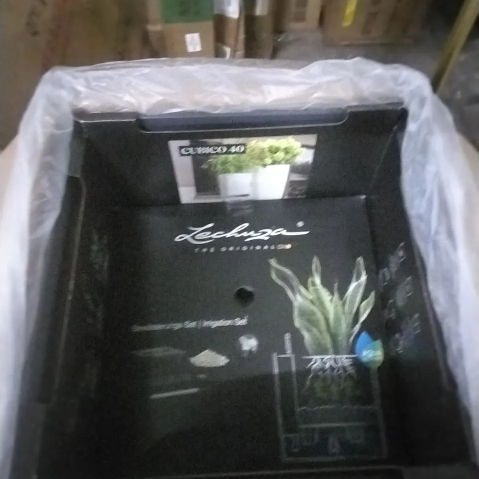 BOXED GARDEN PLANT POT- GREY 