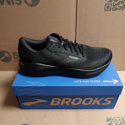 BOXED PAIR OF BROOKS ADRENALINE GTS 24 RUNNING TRAINERS IN BLACK - 10