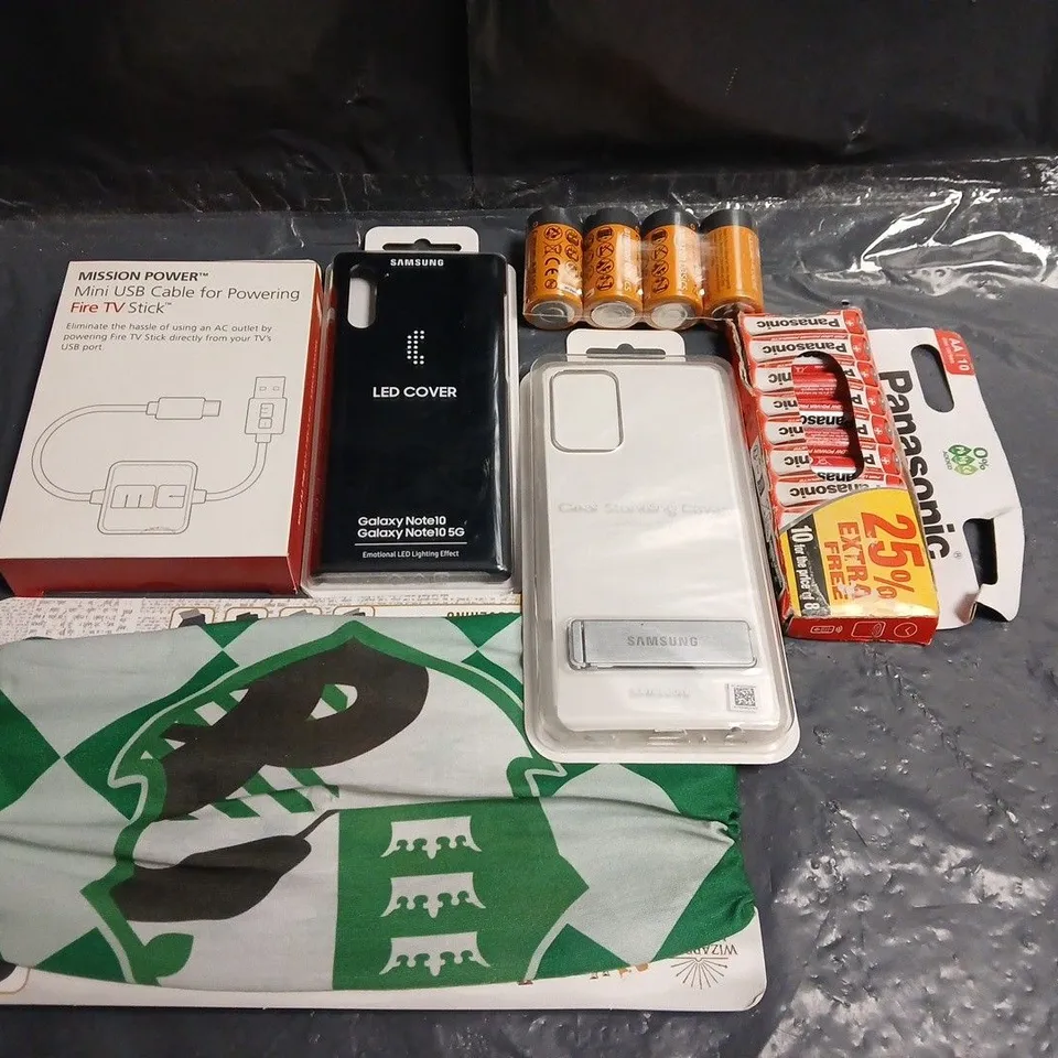 LARGE BOX OF APPROX 20 ASSORTED ITEMS TO INCLUDE PHONE CASES, BATTERIES AND FACE COVERS