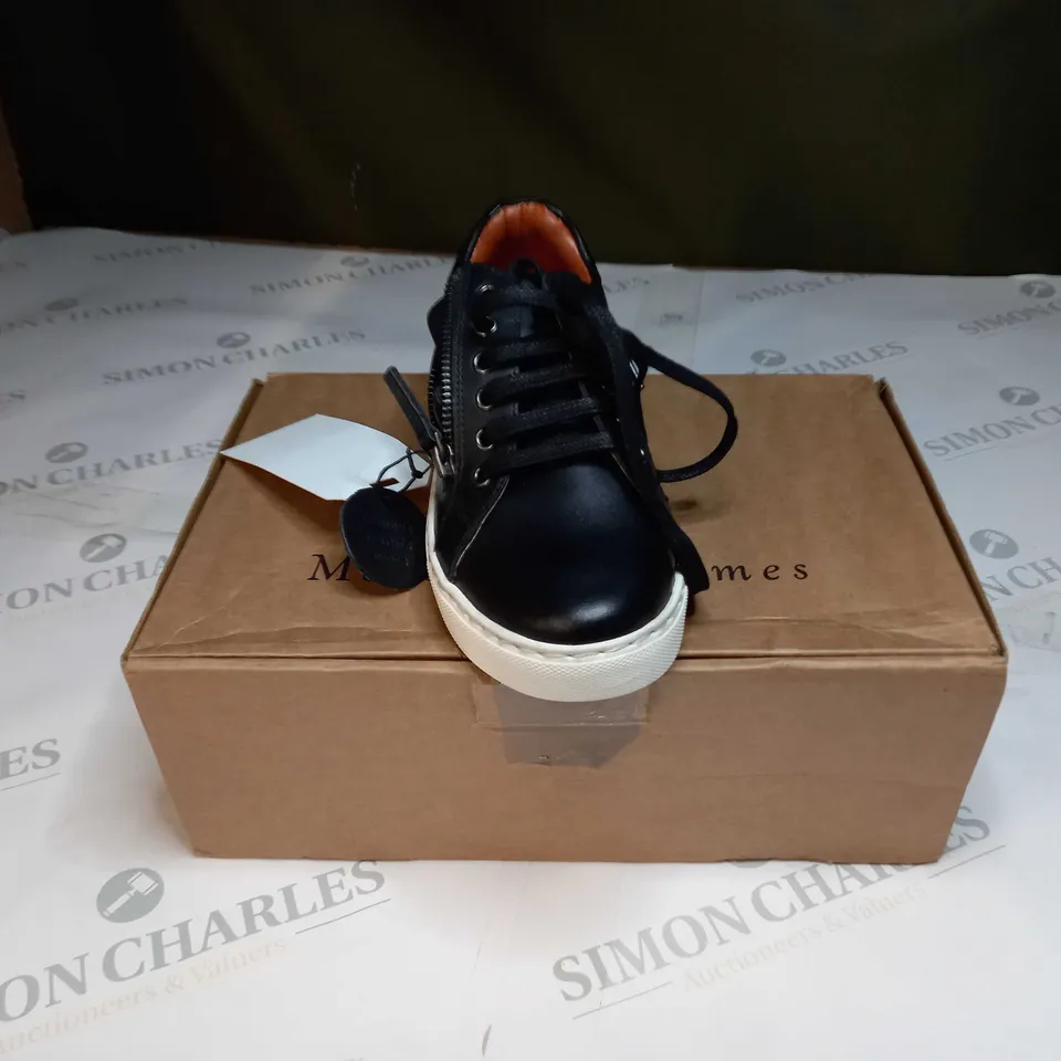BOXED PAIR OF MAISON DE NIMES LEATHER ZIP SIDE TRAINERS IN BLACK - SIZE 4