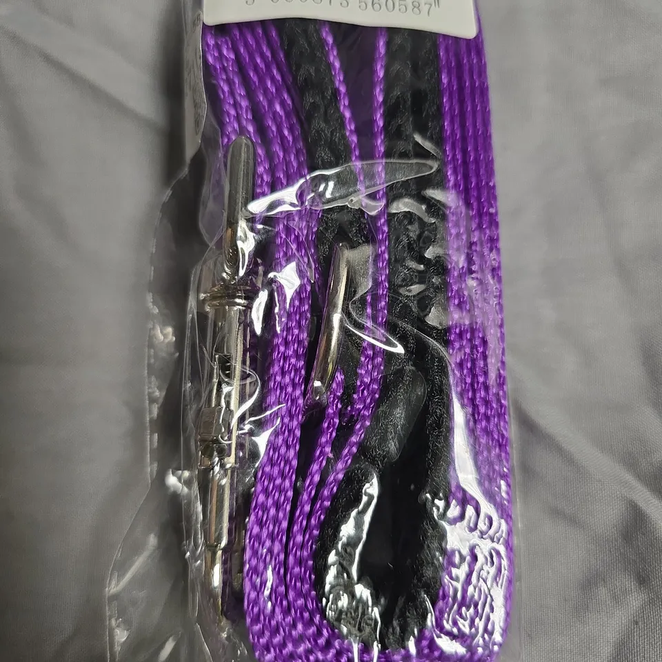 APPROXIMATELY 15 PURPLE DOG LEAD WITH METAL CLIP – NO BRAND NAME