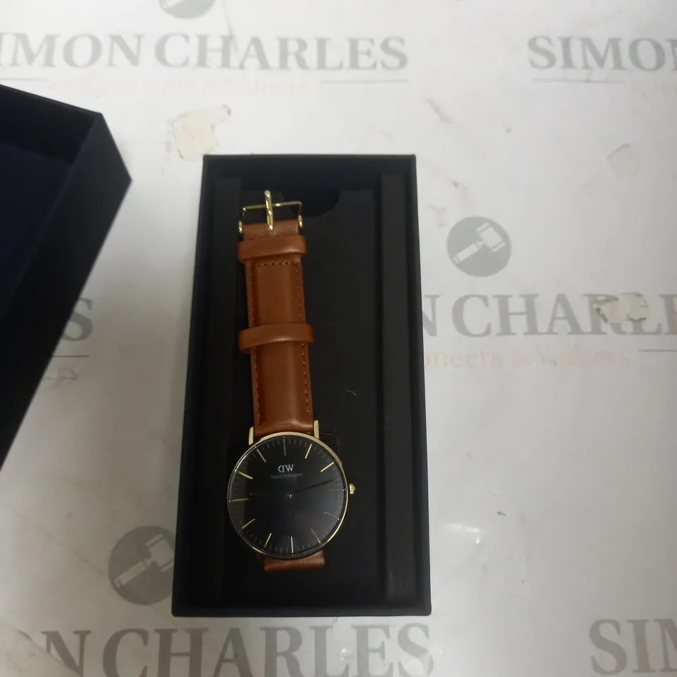 DANIEL WELLINGTON WATCH