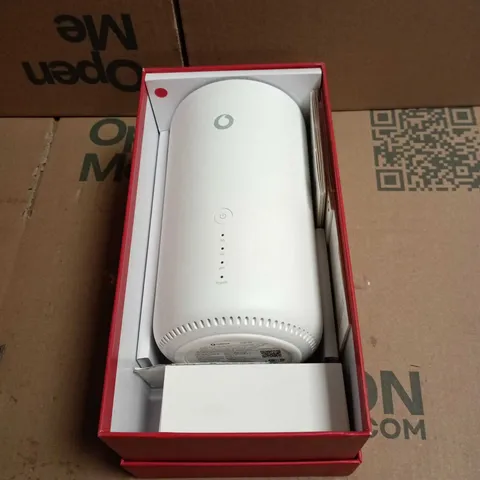 Vodafone GigaCube 5G Router – White, Boxed