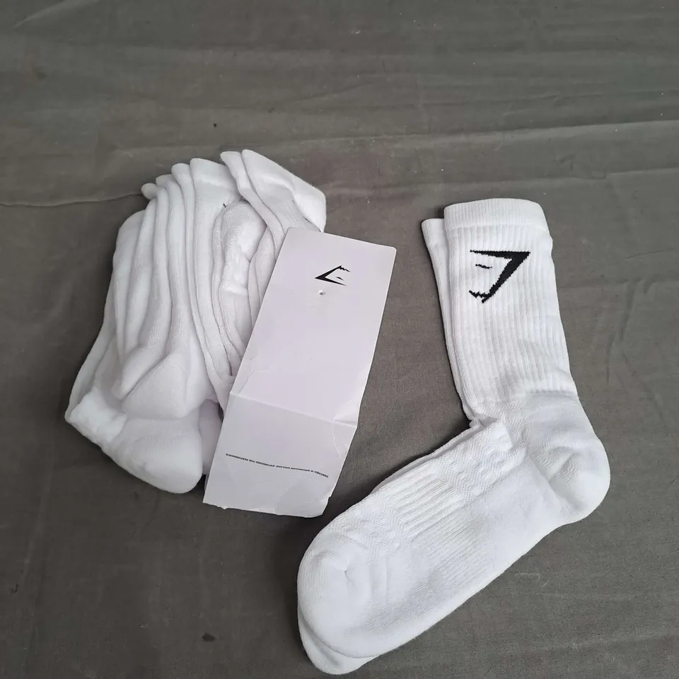 GYMSHARK 5PCK CREW SOCKS IN WHITE SIZE M