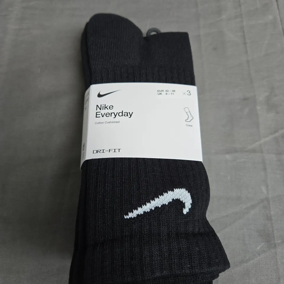 NIKE EVERYDAY CREW SOCKS - X3