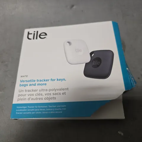 BOXED TILE MATE IN WHITE