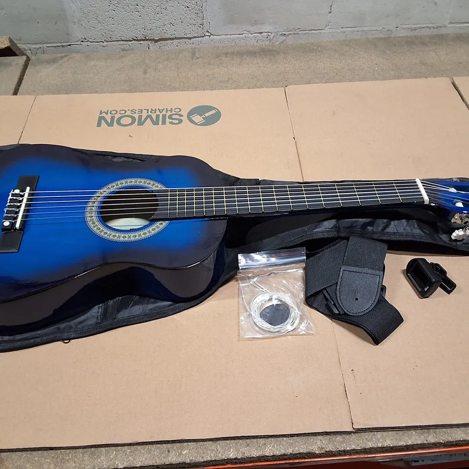MAX MUSIC SOLO ART JUNIOR 1/4 CLASSICAL GUITAR – BLUE