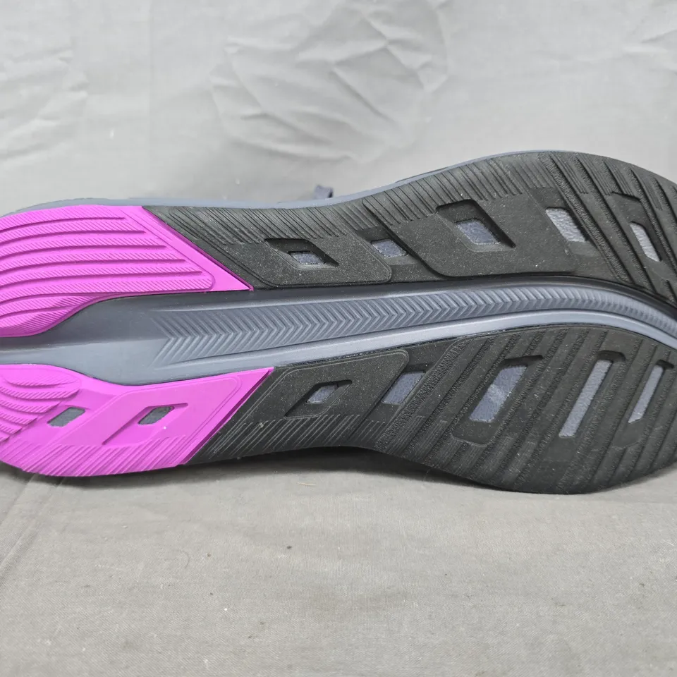 UNBOXED PAIR OF ADIDAS QUESTAR 3 TRAINERS IN GREY/BLACK SIZE UK 11.5