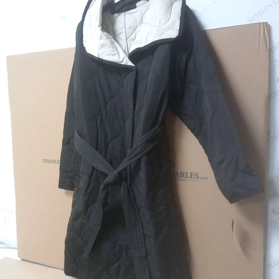 NUAGE LONG PADDED TRENCH COAT WITH BELT BLACK/SAND MEDIUM